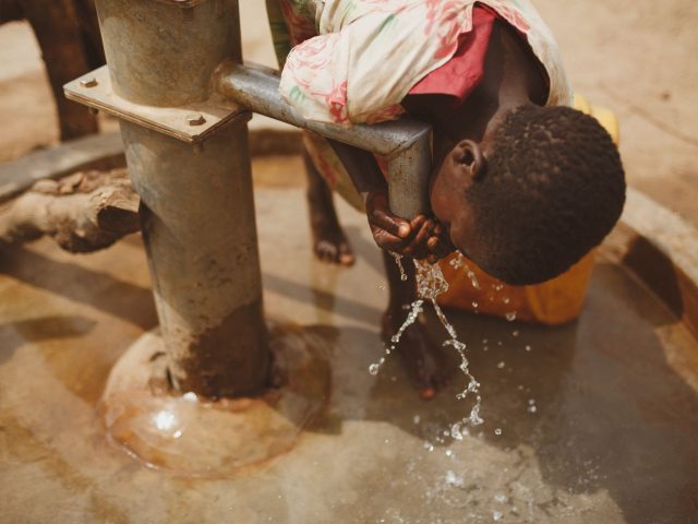 Comment vos dons de forage transforment des vies en Afrique